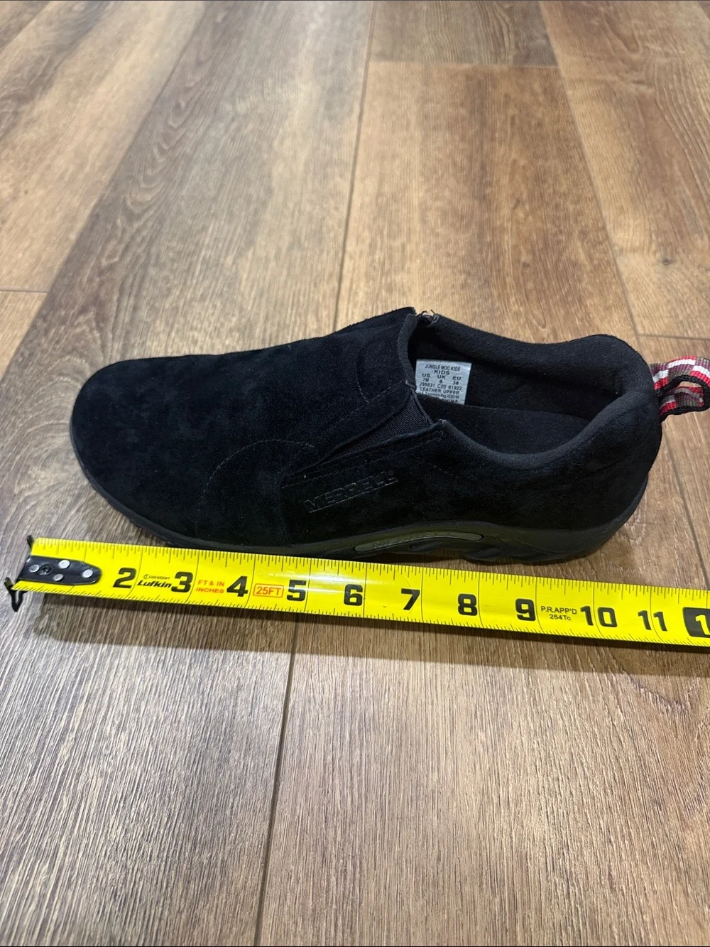 MERRELL Men's Black Slip-On Suede Casual Loafers. Size 7